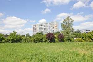 Nachnutzer gesucht! 2-Raumwohnung auf der Fahrstuhletage mit Dusche... – Coimbraer Str. 39, 6132 Silberhöhe, Halle (Saale) – Vorschaubild 3