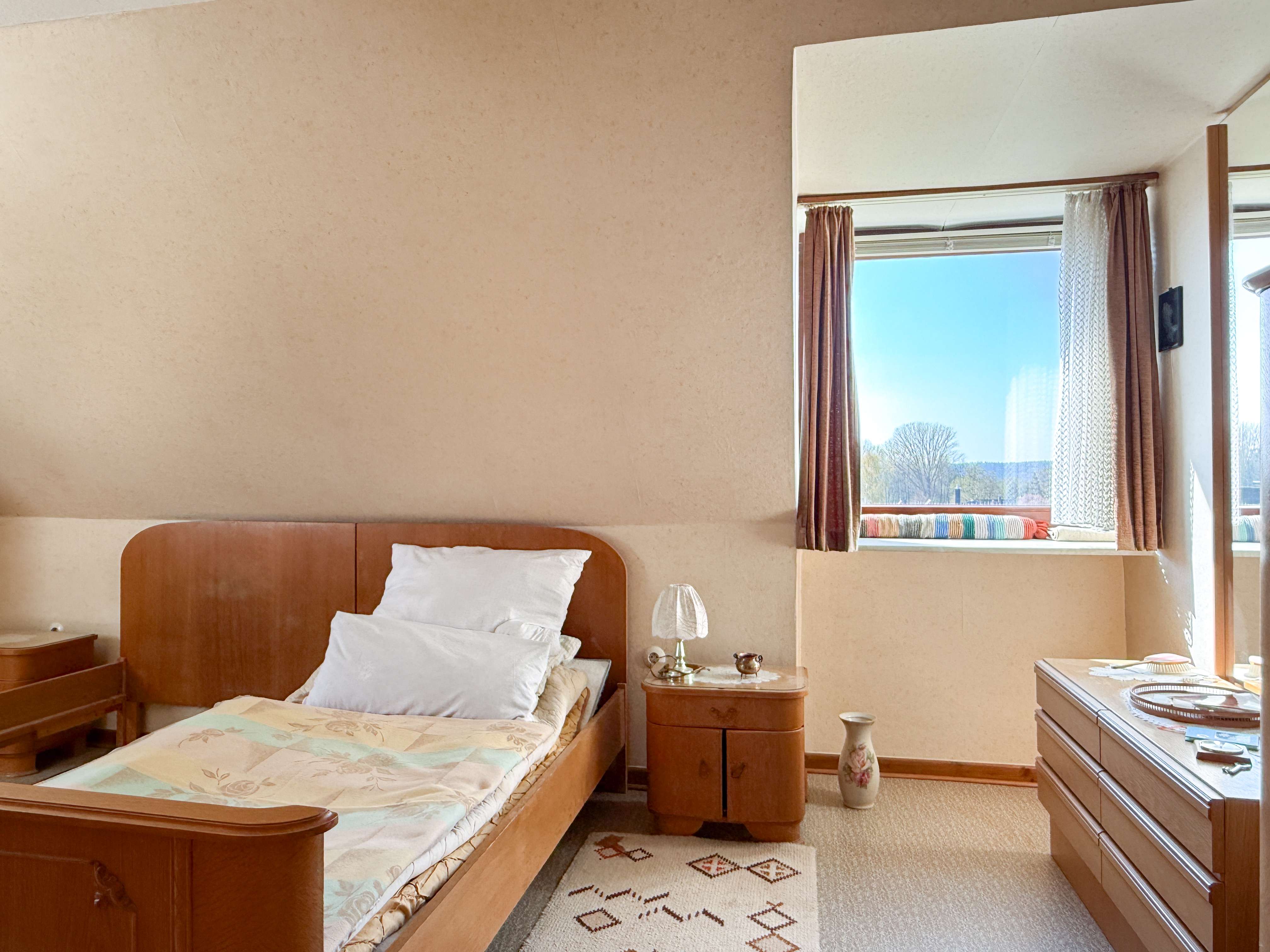 Immobilie in Bosau - Lage mit Aussicht - Älteres Familienhaus mit Gestaltungsspielraum - Bild 3