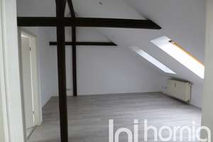 2-Raum-DG-Wohnung im südl. Stadtteil