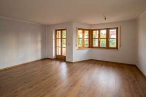 Beliebte Wohnlage in Peiting: Gepflegte 3-Zimmer-Wohnung mit Tiefgaragenstellplatz – Die vollständige Adresse der Immobilie erhältst du vom Anbieter., 86971 Peiting – Vorschaubild 2