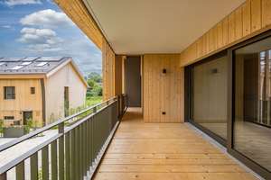 Bezugsfertig: Alpenblick inklusive – Großzügige 3-Zimmer Wohnung mit umlaufenden Balkon | KfW40 – Warngauerstraße 6a, 83666 Waakirchen – Vorschaubild 5
