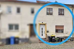 Ensembleschutz! Familienfreundliches Reiheneckhaus inmitten von Bad Königshofen – Die vollständige Adresse der Immobilie erhältst du vom Anbieter., 97631 Bad Königshofen im Grabfeld – Vorschaubild 1
