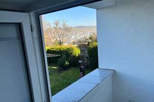 Möblierte 2-Zimmer-Wohnung mit Balkon und traumhaftem Weitblick über Stuttgart – Klippeneckstraße 18, 70186 Gaisburg, Stuttgart – Vorschaubild 2