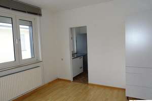 Mit Laminatboden! 3-4 Zimmer Wohnung im 5-Familienhaus in Bielefeld Ubbedissen! – Die vollständige Adresse der Immobilie erhältst du vom Anbieter., 33699 Stieghorst, Bielefeld – Vorschaubild 3