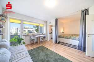 Raumwunder in Hadern - Teilmöbliertes Apartment mit Balkon – München – Vorschaubild 1
