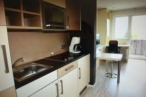 Apartment mit Balkon, Fitnessstudio, Pool, Sauna, Kino, Bibliothek im GLC, vollmöbliert, Garching – Einsteinstrasse 3, 85748 Garching bei München – Vorschaubild 2
