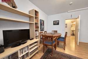 Altbaucharme & Grünblick – vermietete 2-Zimmer-Wohnung mit Balkon in Bockenheim – Die vollständige Adresse der Immobilie erhältst du vom Anbieter., 60486 Bockenheim, Frankfurt am Main – Vorschaubild 4