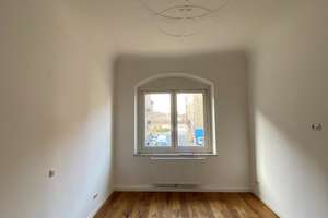 3-Zimmer-Jugendstil-Wohnung mit Stuck und Balkon in der Nähe des Stadtparks – Nürnberger Straße 79, 90762 Stadtpark, Stadtgrenze, Fürth – Vorschaubild 9