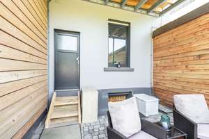 Liebevoll saniertes Einfamilienhaus mit vermieteter Einliegerwohnung. 178m². Einzugsfertig. – Die vollständige Adresse der Immobilie erhältst du vom Anbieter., 42719 Wald, Solingen – Vorschaubild 6