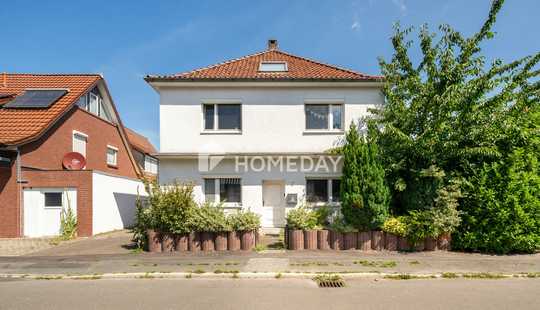 Bild von Zwei Einheiten, ein Eigentum – voll vermietetes Anlageobjekt mit Gartenanteil & Terrasse in Grohn