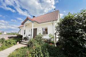 Landidylle und Weitblick pur! Der Natur so nah! Energieeffizentes Einfamilienhaus in Aussichtslage!