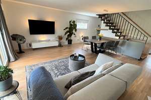 Wohlfühloase in Abstatt: Moderne Doppelhaushälfte mit viel Platz, Südbalkon und schönem Garten – Die vollständige Adresse der Immobilie erhältst du vom Anbieter., 74232 Abstatt – Vorschaubild 2