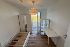 4er WG - Erstbezug nach Renovierung - 550€ bis 700€ Kaltmiete pro Zimmer – Holsteinerstraße 6, 81377 Am Waldfriedhof, München – Vorschaubild 3