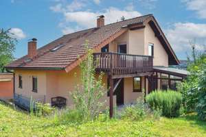 Großzügiges Zweifamilienhaus mit Doppelgarage, Sauna, Kachelofen, Wintergarten, Terrasse Balkon – Die vollständige Adresse der Immobilie erhältst du vom Anbieter., 74889 Sinsheim – Vorschaubild 1