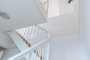 NEW *PAUL & PARTNER* GEMÜTLICHE MAISONETTE-EINHEIT MIT BALKON IN TOP LAGE ! – Die vollständige Adresse der Immobilie erhältst du vom Anbieter., 65183 Mitte, Wiesbaden – Vorschaubild 10
