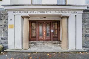 Charaktervolles Gewerbeobjekt: Renditestarkes Praxis- & Bürohaus mit langfristig etablierten Mietern – Elberfelder Straße 49, 42853 Scheid, Remscheid – Vorschaubild 8