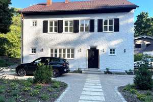 Familienidyll mit Charme in einem stilvoll sanierten Herrenhaus – Die vollständige Adresse der Immobilie erhältst du vom Anbieter., 82256 Fürstenfeldbruck – Vorschaubild 1