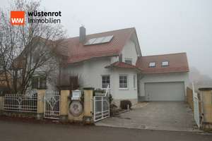 Großzügiges Einfamilienhaus in ruhiger Wohnlage von Brunn/Laaber – ideal auch für zwei Generationen – Die vollständige Adresse der Immobilie erhältst du vom Anbieter., 93164 Brunn – Vorschaubild 1
