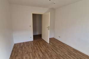 Großzügige 7-Zimmer-Erdgeschosswohnung mit Renovierungsbonus – Viel Platz für Ihre Ideen! – Gertrudenstraße 4, 38259 Salzgitter-Bad, Salzgitter – Vorschaubild 11