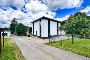 **Neubau Stadtvilla mit 6 Zimmern & idyllischem Garten** - Erstbezug zum 01.03.2025 – Tulpenweg 1, 51570 Rhein-Sieg-Kreis – Vorschaubild 1