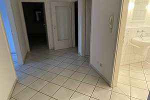 Schöne, helle 3-Zimmer-DG-Wohnung in Heilbronn-Böckingen, Eduard-Bader-Strasse – Eduard-Bader-Strasse 37, 74080 Böckingen, Heilbronn – Vorschaubild 5