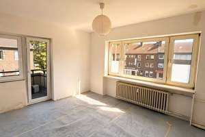 Großzügige 2,5 Zimmer Wohnung zum Selbstrenovieren