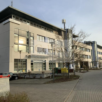 Provisionsfrei: Helle Büroflächen – Umbau nach Mieterwunsch