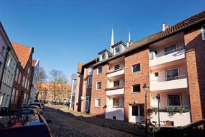 Ansprechende, sanierte und kleine 3-Zimmer-Wohnung mit Balkon, sofort anmietbar! – Effengrube 5, 23552 Innenstadt, Lübeck – Vorschaubild 1