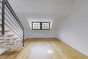TOP-Dachgeschosswohnung – Bezugsfreie 3-Zimmer-Wohnung mit Altbaucharme in Köln-Lindweiler – Die vollständige Adresse der Immobilie erhältst du vom Anbieter., 50767 Lindweiler, Köln – Vorschaubild 2