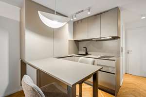 Erstbezug: Kernsanierte möblierte 1-Zimmer-Wohnung mit Balkon in Stuttgart-Süd