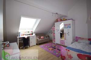Schönes Reihenmittelhaus in einer perfekten Lage in Büchenbronn – Die vollständige Adresse der Immobilie erhältst du vom Anbieter., 75180 Büchenbronn, Pforzheim – Vorschaubild 9
