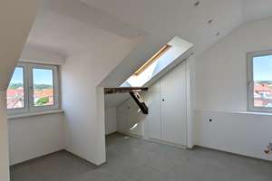 Zentrale Lage 
Sanierte 2-Zimmer-Wohnung – Die vollständige Adresse der Immobilie erhältst du vom Anbieter., 70372 Cannstatt-Mitte, Stuttgart – Vorschaubild 3