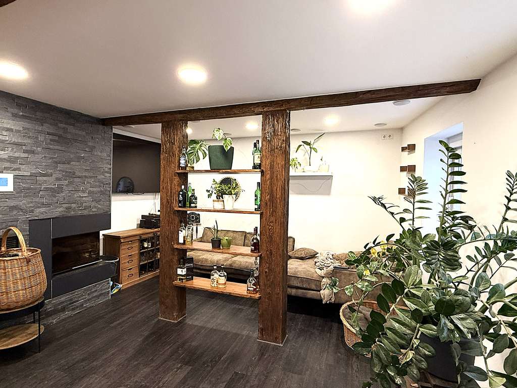 Immobilie in Hochdorf-Assenheim - Wohnhaus (Innen überwiegend saniert), Scheune, Zwischenbau - Viel Potential - Bild 4