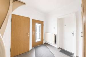 Wohnen und Vermieten: Charmantes Mehrfamilienhaus in guter Lage von Köln-Rath – 51107 Rath/Heumar, Köln – Vorschaubild 3