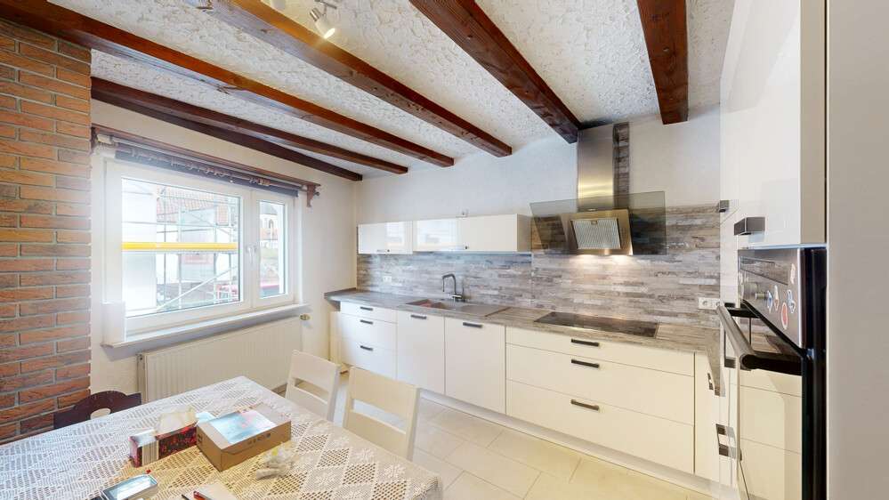 Immobilie in Neustadt an der Weinstraße - Vielseitiges Anwesen mit Vorder- & Hinterhaus – großer Garten mit Bachlauf in ruhiger Lage - Bild 2