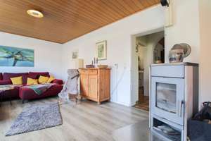 Großzügiges Mehrfamilienhaus am Waldrand – 230 m² Wohntraum mit Garten, Wintergarten & Garage – Die vollständige Adresse der Immobilie erhältst du vom Anbieter., 35321 Laubach – Vorschaubild 2