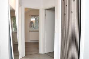 Einziehen und wohlfühlen: modernisierte DG-Wohnung, 4 Zimmer, Loggia, Klimaanlage und Gartennutzung – Die vollständige Adresse der Immobilie erhältst du vom Anbieter., 45355 Borbeck-Mitte, Essen – Vorschaubild 10