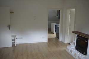 Geschmackvolle, modernisierte 2-Raum-DG-Wohnung in Köln Ostheim mit moderner Einbauküche – Frankfurter Str. 601, 51107 Köln – Vorschaubild 14