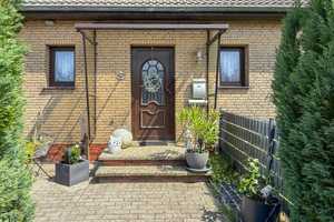 Großzügiges Ein-/Zweifamilienhaus , energetisch saniert, ebenerdig bewohnbar und tolle Ausstattung – Aurich (Kreis) – Vorschaubild 2