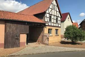 Großzügiger Vierseitenhof mit Innenhof und viel Potential – Die vollständige Adresse der Immobilie erhältst du vom Anbieter., 37355 Niederorschel – Vorschaubild 2