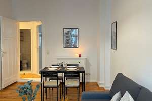 Spacious 2-Room Apartment with Terrace and Modern Amenities – Die vollständige Adresse der Immobilie erhältst du vom Anbieter., 10247 Friedrichshain, Berlin – Vorschaubild 2