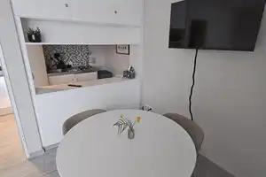 Neu renovierte und möblierte Wohnung mit Dachterrasse – Amalienstraße 49, 80799 München – Vorschaubild 18