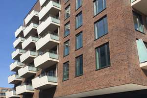 3 Zi Hafencity mit Balkon, TG-St.Platz, EBK, FBH, super Dachterrasse zur allg. Nutzung – Am Grasbrookpark 1, 20457 HafenCity, Hamburg – Vorschaubild 3