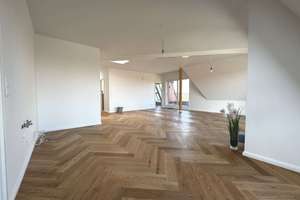 Provisionsfrei...SCHÖNE, SEHR HELLE DACHGESCHOSS-WHG. M. 2 x TERRASSEN WEITBLICK, LIFT-BARRIEREFREI – Die vollständige Adresse der Immobilie erhältst du vom Anbieter., 10405 Prenzlauer Berg, Berlin – Vorschaubild 16