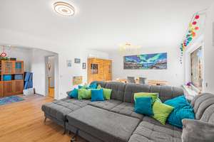 Letzte Chance: Stilvoll Wohnen und Vermieten - Charmantes 3-Parteien-Haus mit Potenzial – Die vollständige Adresse der Immobilie erhältst du vom Anbieter., 82166 Gräfelfing – Vorschaubild 13