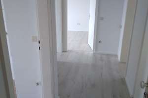 3 Zimmer in Bielefeld-Mitte, Küche, Bad, Balkon, Keller – Schlangenstr. 40 B, 33607 Mitte, Bielefeld – Vorschaubild 2