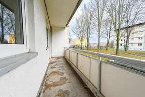 Für Sie in Sanierung- 3-Raumwohnung mit Balkon im Lieblingskiez. – Gneisenauring 18, 39130 Neu Olvenstedt, Magdeburg – Vorschaubild 4
