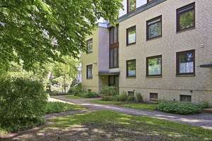 Zentral gelegene 2-Zimmer-Wohnung mit sonnigem Balkon in Hamburg-Blankenese