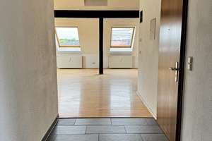 Moderne DG-Wohnung 98 qm, luftiges Wohnzimmer – Alsenplatz 3, 45138 Huttrop, Essen – Vorschaubild 22