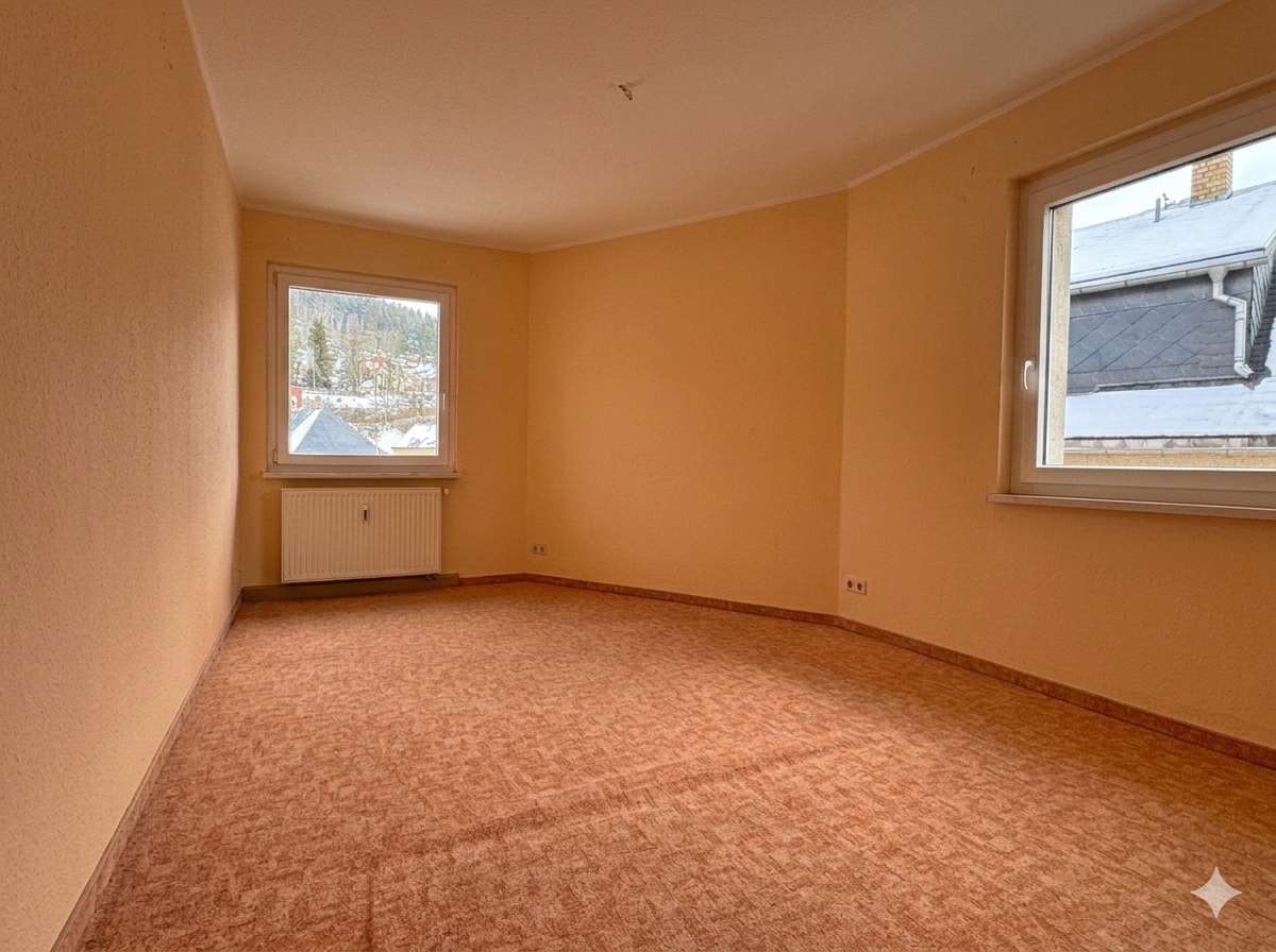 Immobilie in Dippoldiswalde - Familienfreundliches Zuhause mit Garten und Platz fürs eigene Business in Schmiedeberg - Bild 3